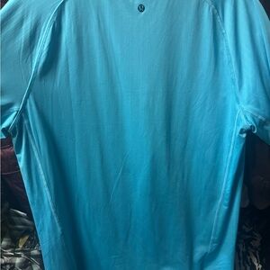 lululemon athletica Men's Aqua Short Sleeve Tee